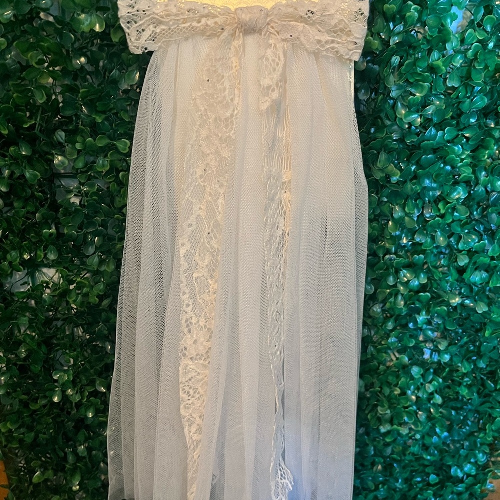 Elegant White Lace and Tulle bow